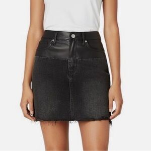 NEW! Blank NYC Black Faux Leather-Trim Mini Skirt Size 28 (6)